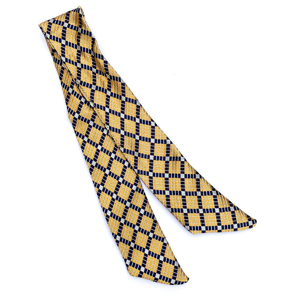 QUEEN'S COMMAND LUXURY SILK SCRUNCHIE - Happily MeCo