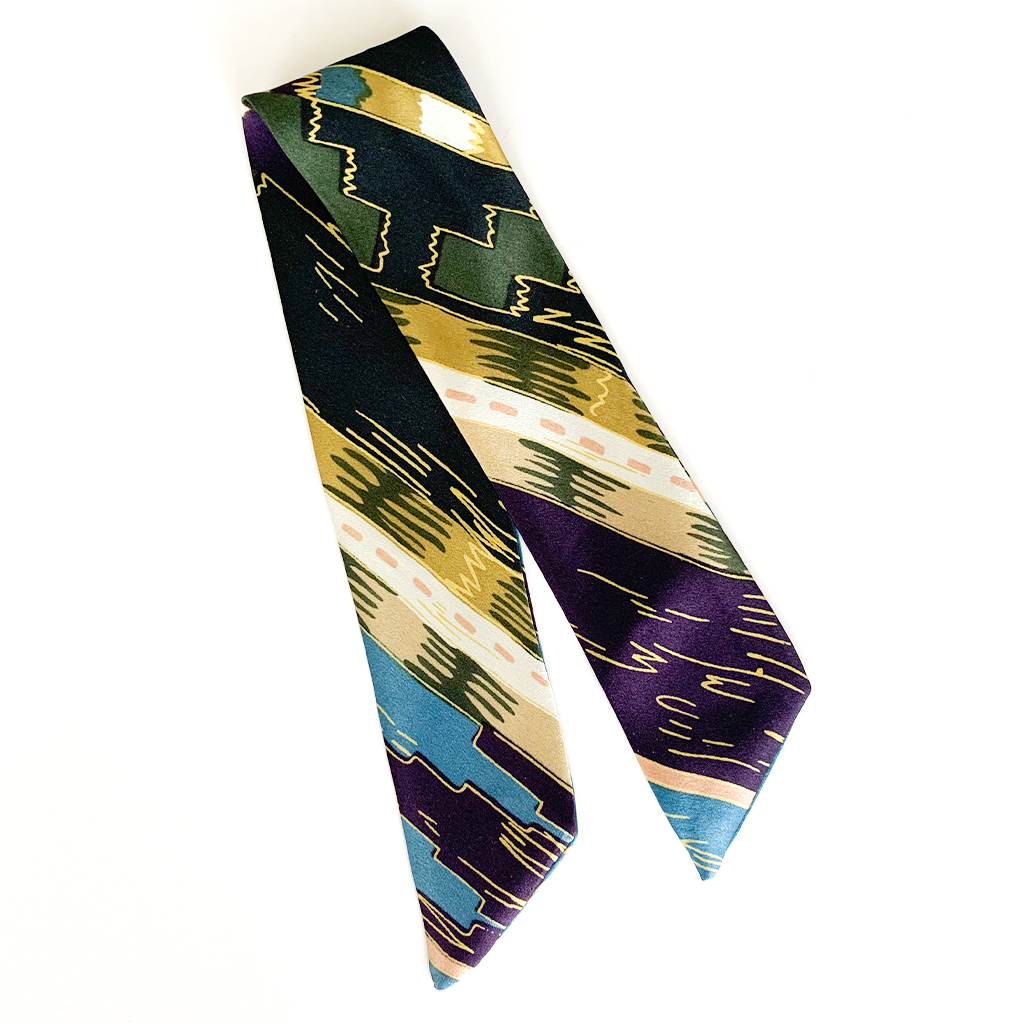 ENVISIONS LUXURY SILK SCRUNCHIE - Happily MeCo