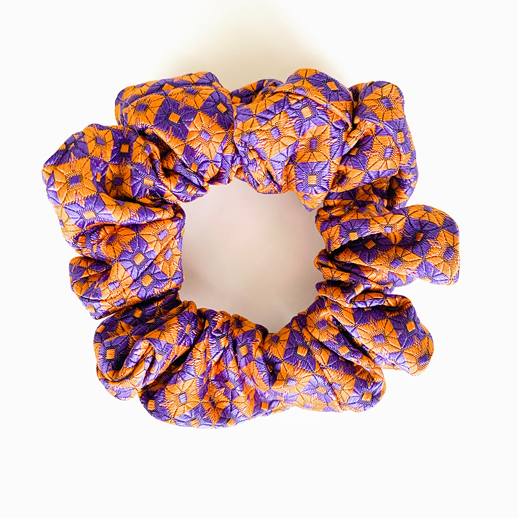 CHOMP 21 LUXURY SILK SCRUNCHIE - Happily MeCo