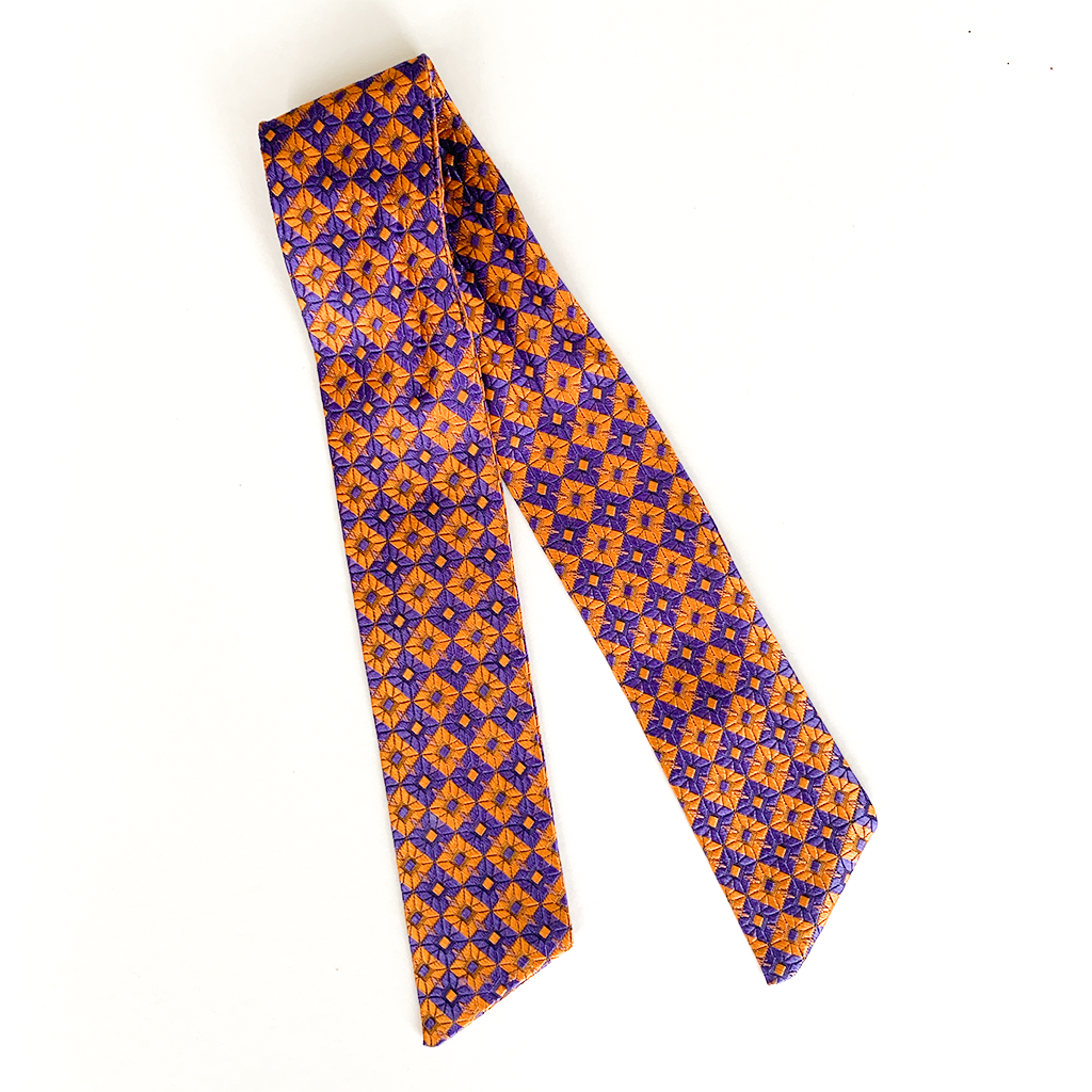 CHOMP 21 LUXURY SILK SCRUNCHIE - Happily MeCo