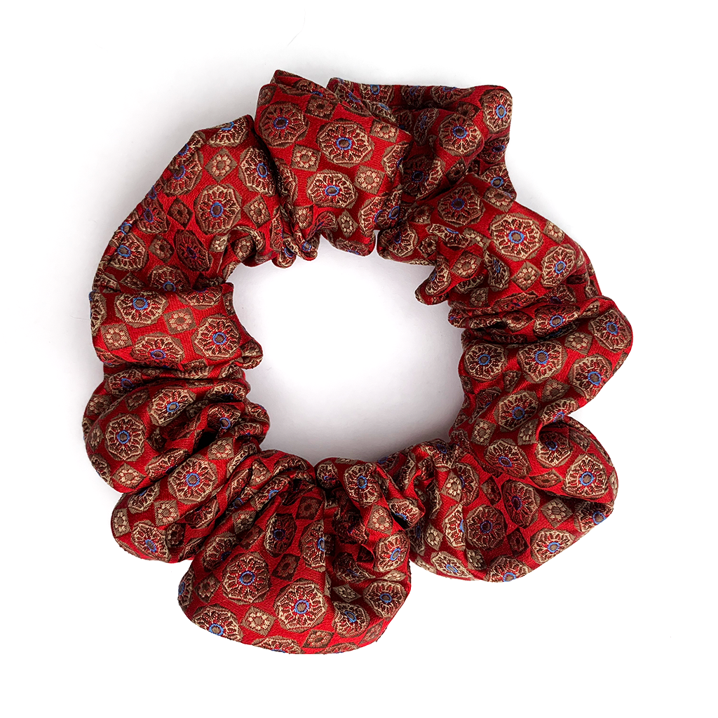 ROYAL ROUGE LUXURY SILK SCRUNCHIE - Happily MeCo