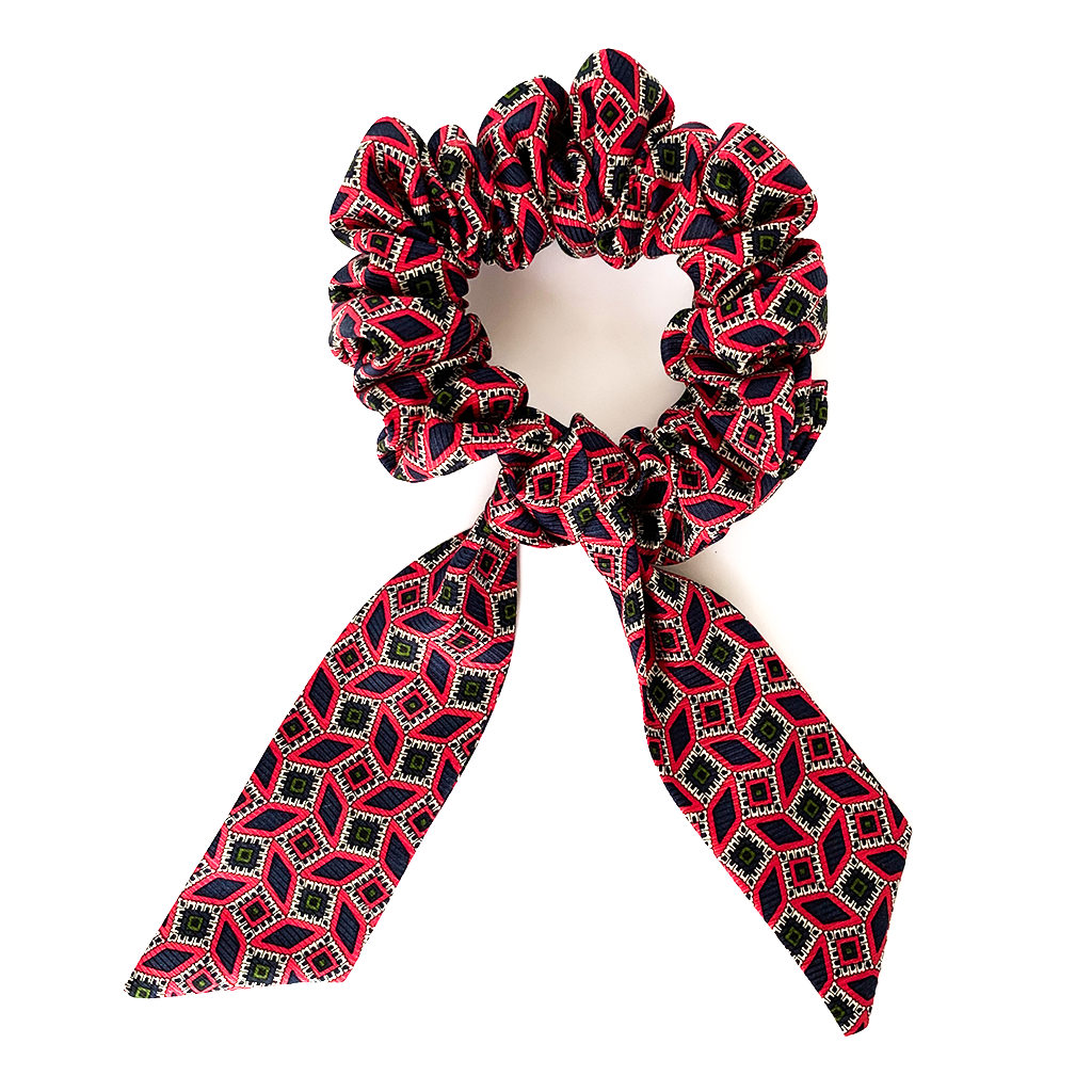 ANGLE TAG LUXURY SILK SCRUNCHIE - Happily MeCo