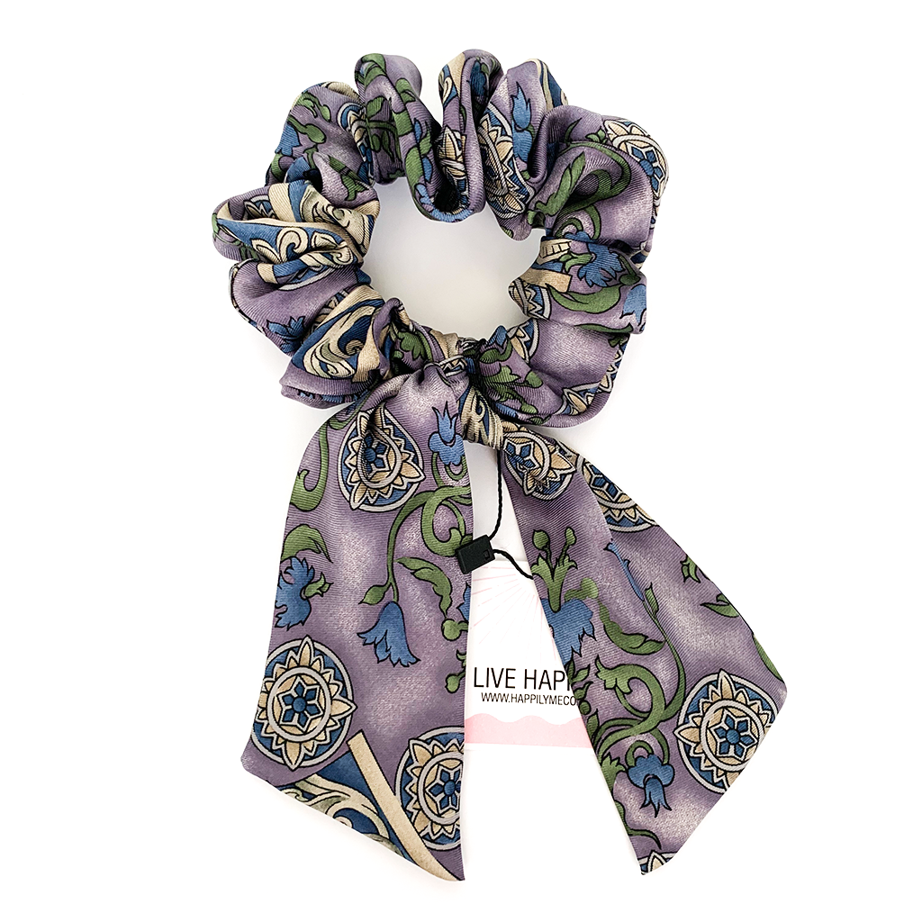 BELIEVE BEAUTY LUXURY SILK SCRUNCHIE - Happily MeCo