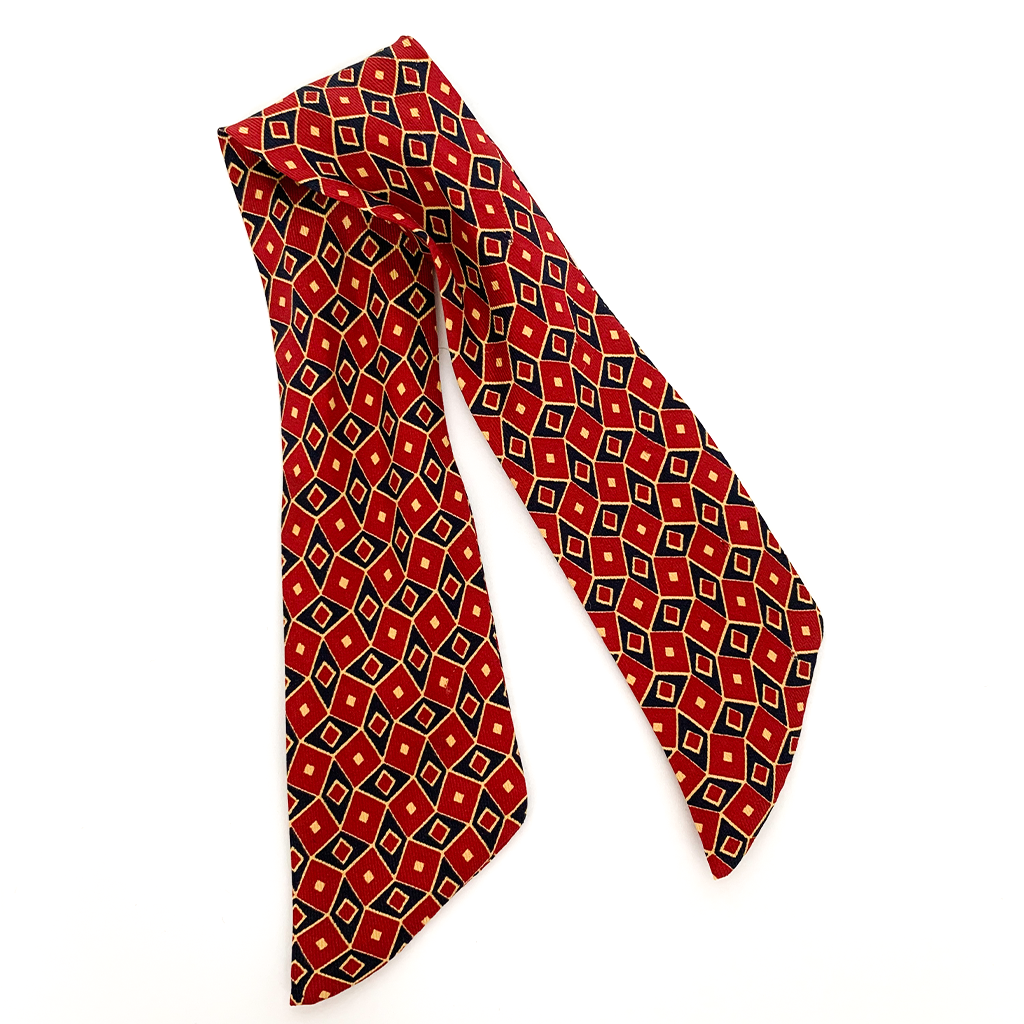 CROSS MINDS LUXURY SILK SCRUNCHIE - Happily MeCo