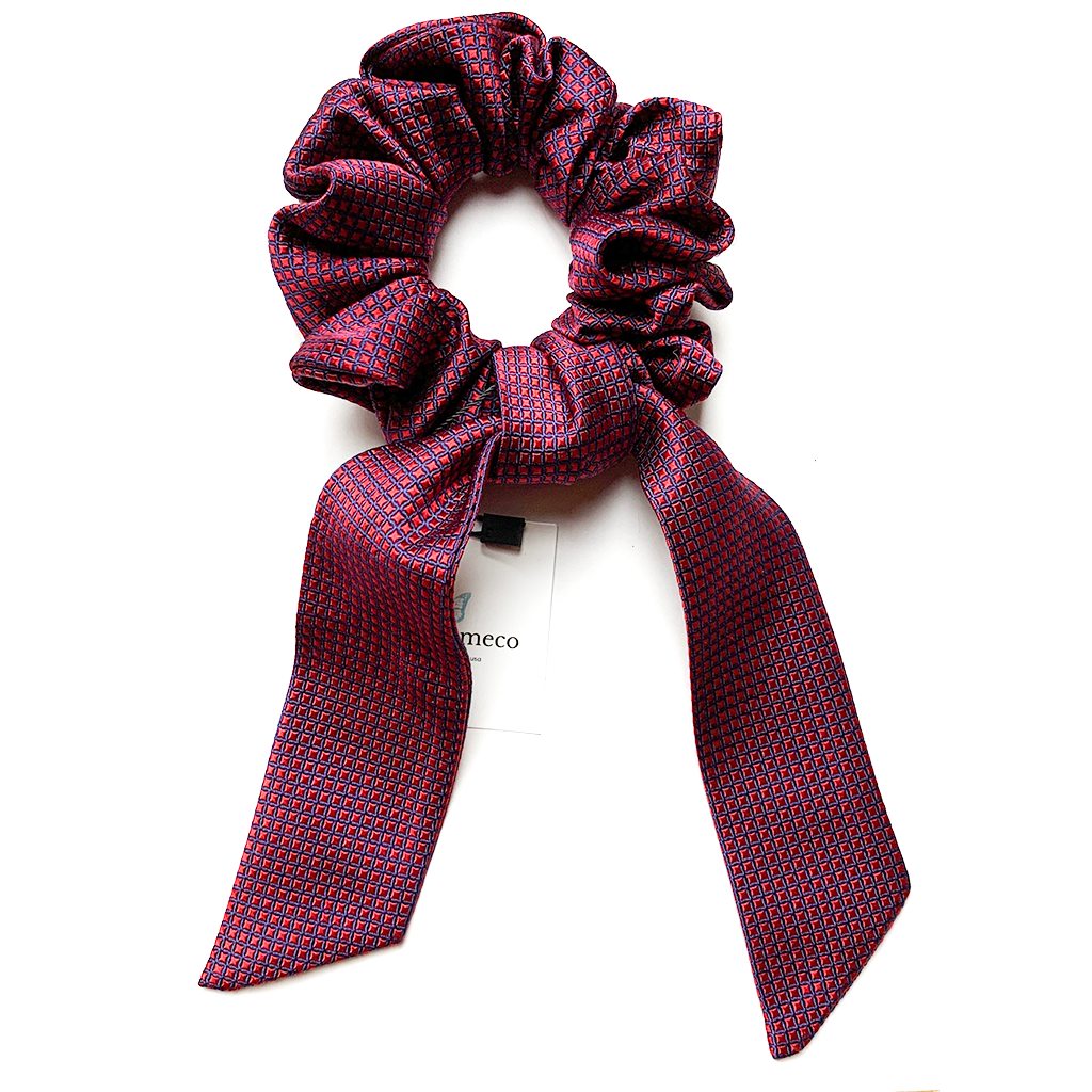 ATTRACCATA LUXURY SILK SCRUNCHIE