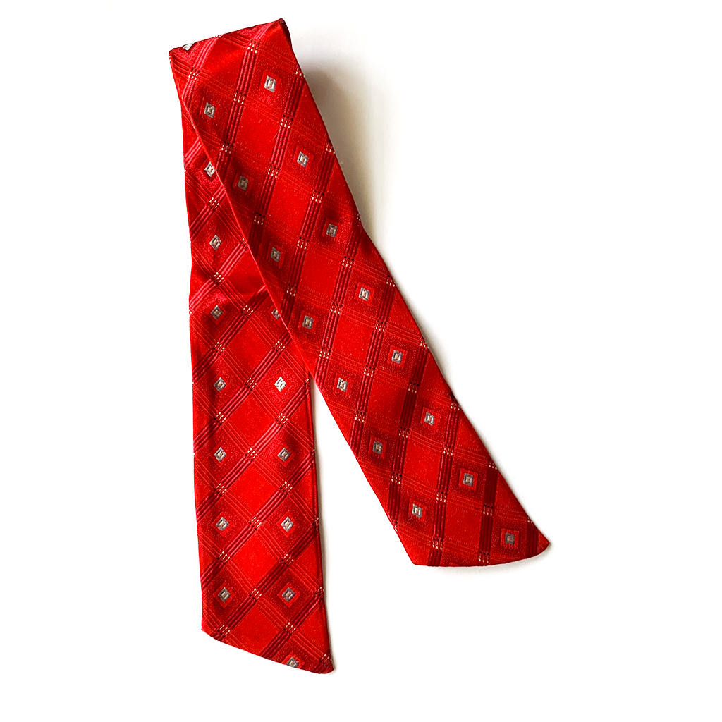 CHERRY ALAY LUXURY SILK SCRUNCHIE