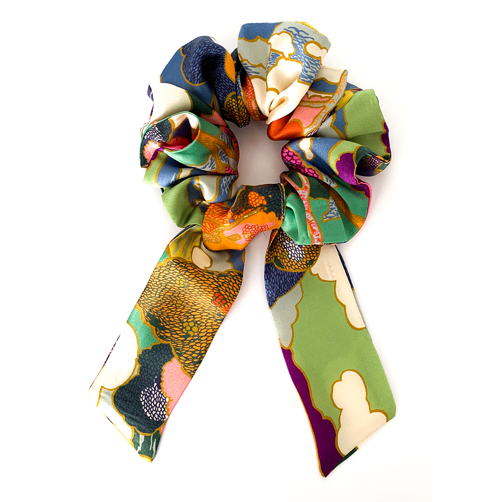 COLOR MEADOW LUXURY SILK SCRUNCHIE