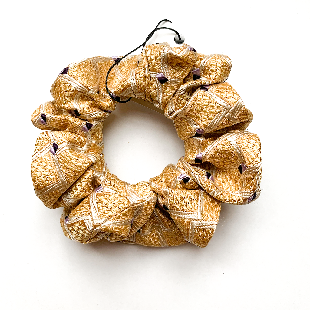 DOLCI DELIZIE LUXURY SILK SCRUNCHIE