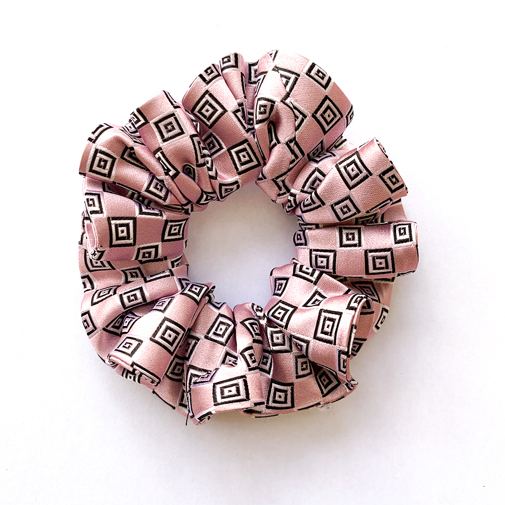 PANTHER PYRAMIDS LUXURY SILK SCRUNCHIE