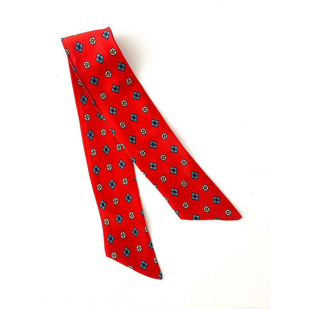 RED ROBBIN LUXURY SILK SCRUNCHIE