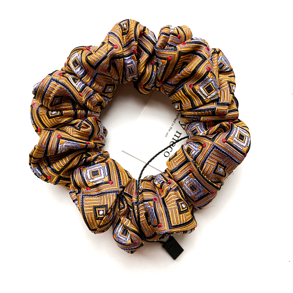 VINO DORATO LUXURY SILK SCRUNCHIE