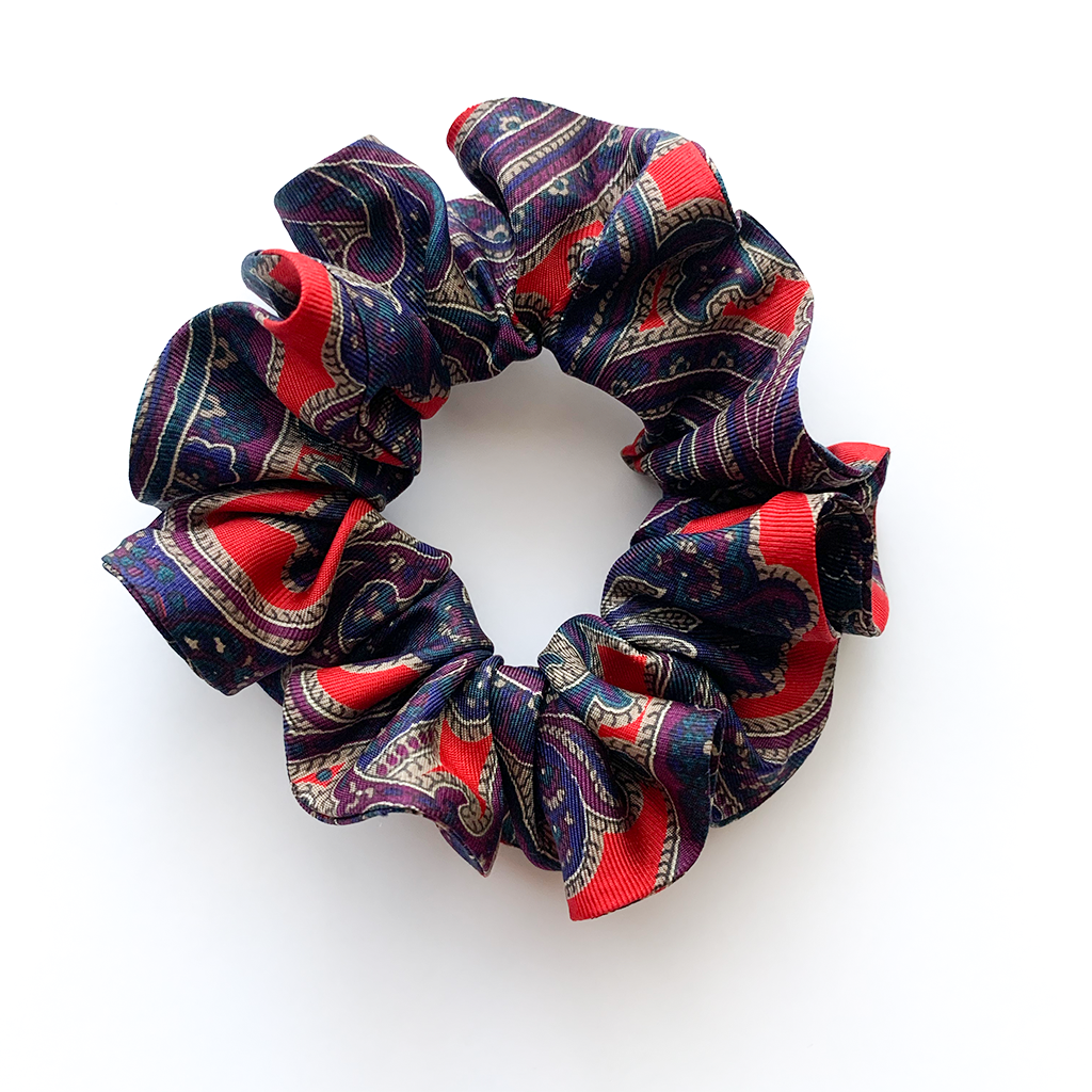 YACHT DREAMS LUXURY SILK SCRUNCHIE